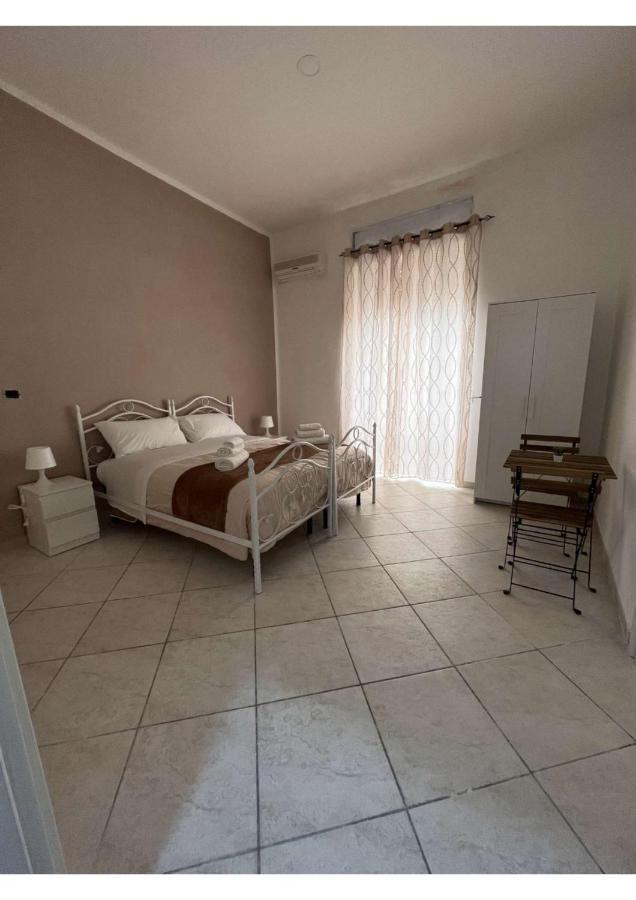 La Svolta Rooms เนเปิลส์ ภายนอก รูปภาพ