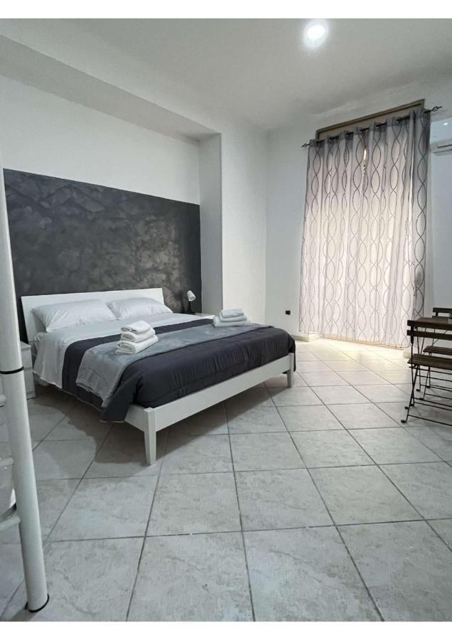 La Svolta Rooms เนเปิลส์ ภายนอก รูปภาพ